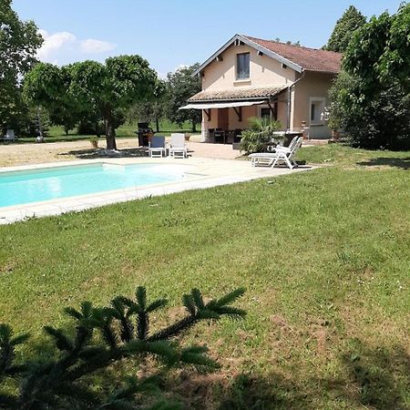 Gite A La Campagne Avec Piscine Biziat Exteriör bild