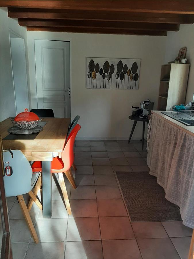 Gite A La Campagne Avec Piscine Biziat Exteriör bild