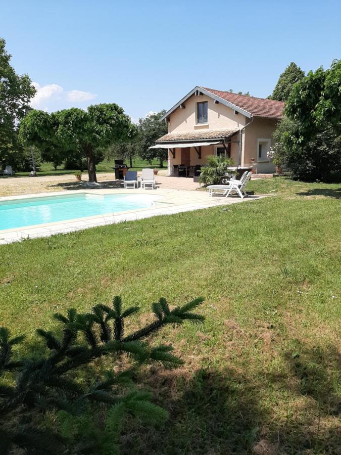 Gite A La Campagne Avec Piscine Biziat Exteriör bild